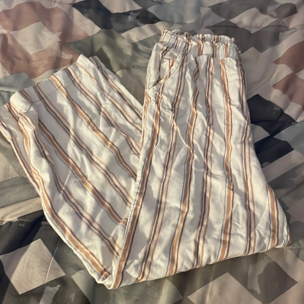 I’m selling flare pants